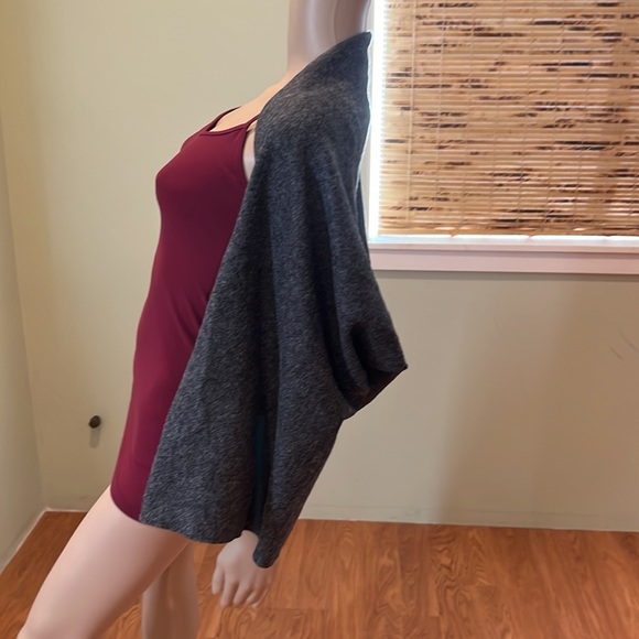 Le Nove Gray Wool Shrug With Zippers Made In Italy One Size - Picture 4 of 7